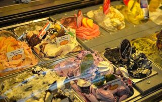 Fasten aktiviert im Gehirn Sucht- und Belohnungsverhalten für hochkalorische Nahrungsmittel