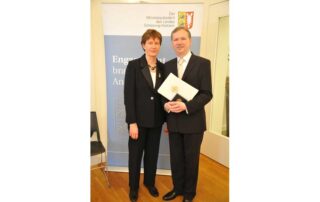 bundesverdienstkreuz-prof-hartmut-gobel-schmerzklinik-kiel-53