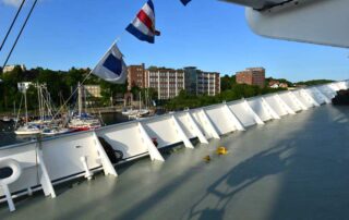 cap-san-diego-vor-der-schmerzklini-kiel-16