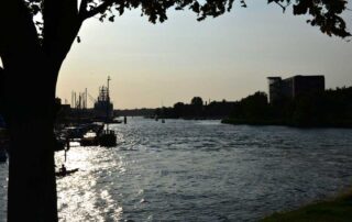 cap-san-diego-vor-der-schmerzklini-kiel-18