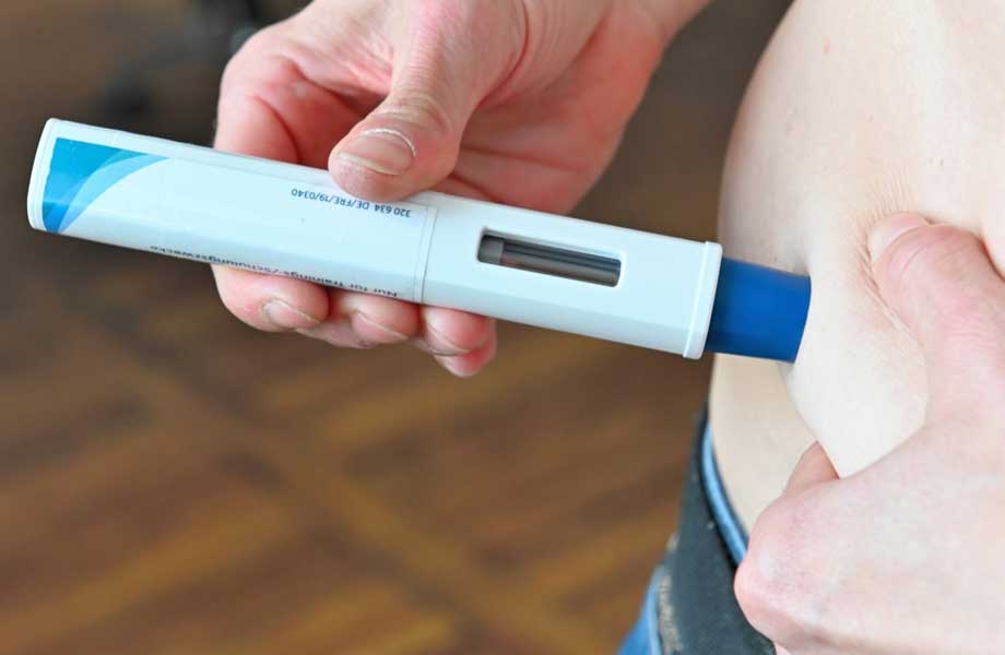 Injektion Erenumab mit dem Autoinjektor zur Migränevorbeugung