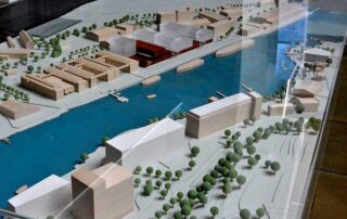 Blick über die Schmerzklinik Kiel auf den Geomar-Neubau.